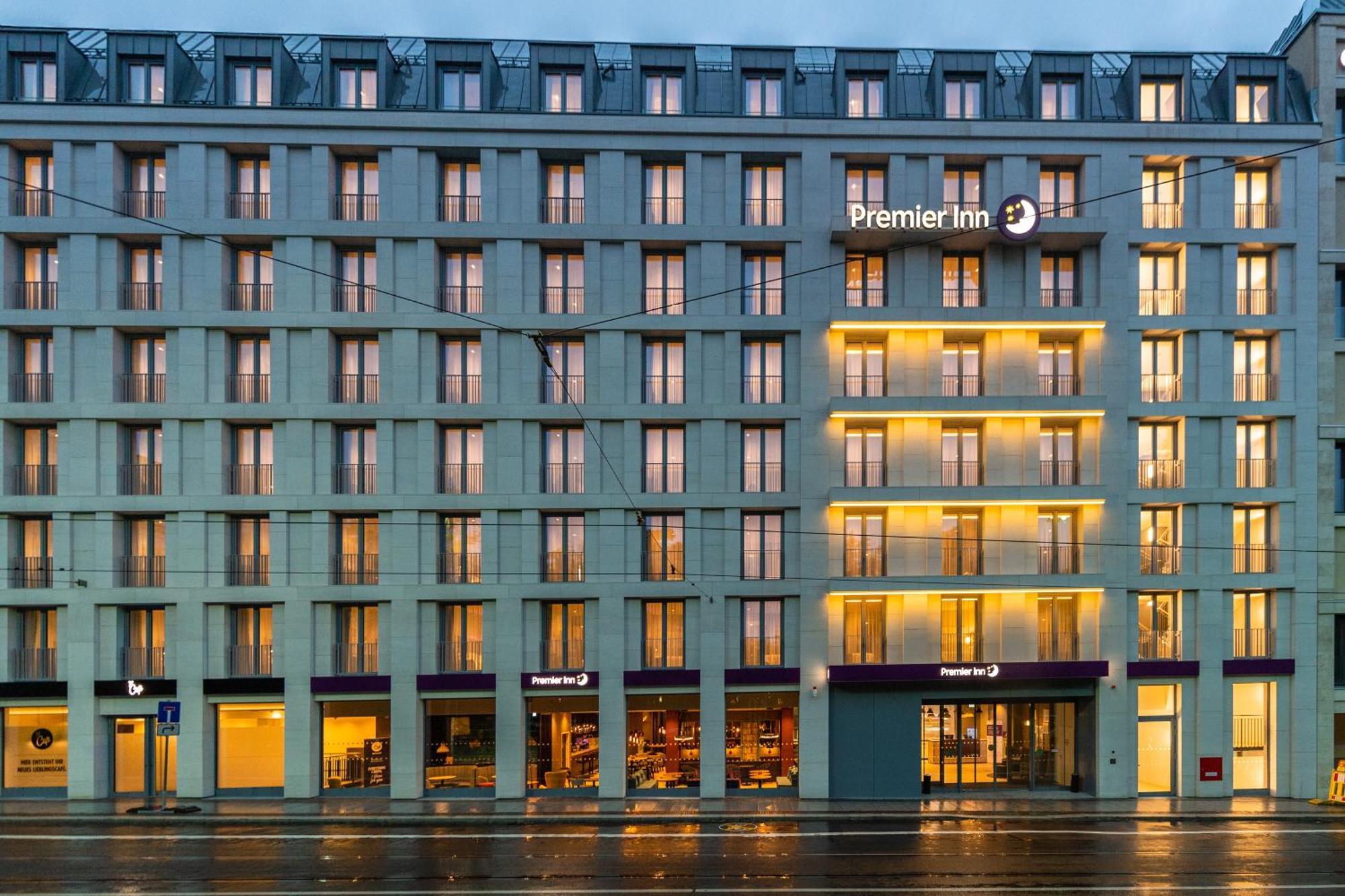 Premier Inn Leipzig City Oper Екстер'єр фото